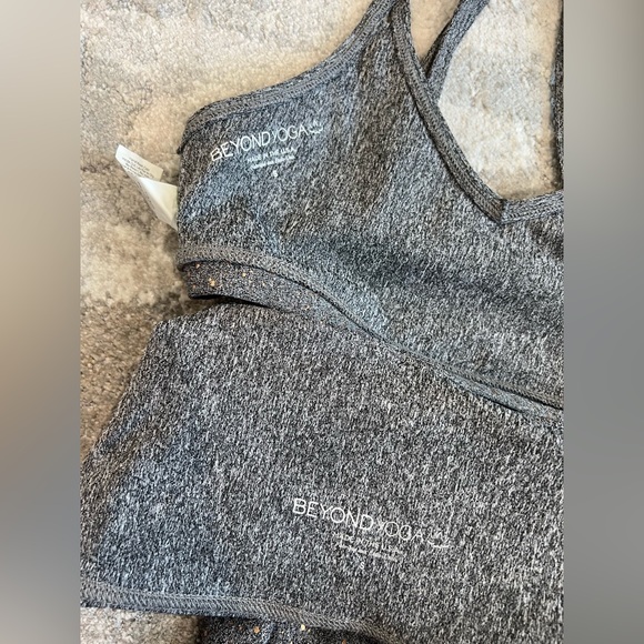 Beyond Yoga Alloy Ombre Speckled Leggings & Sports Bra Set Size S - Picture 5 of 5
